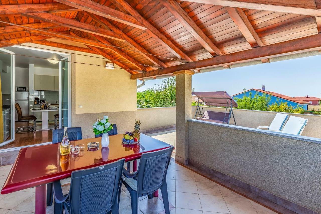 All Seasons Apartment Pula Exterior photo